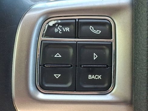 Used 2018 Dodge Journey Crossroad w/ Driver Convenience Group FWD image 26