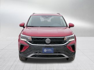 Certified 2024 Volkswagen Taos SE video 2