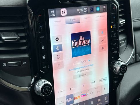 Used 2025 RAM 1500 Laramie image 16