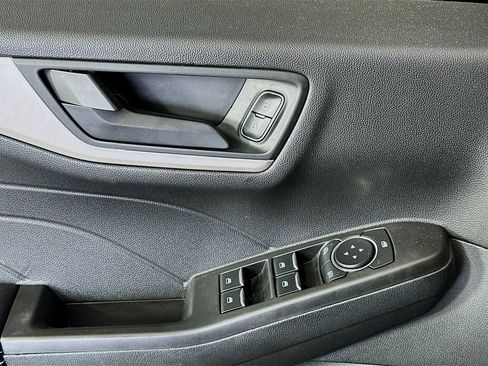 Used 2021 Ford Escape S image 17