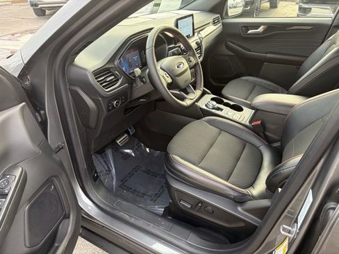 Used 2023 Ford Escape ST-Line Select image 16