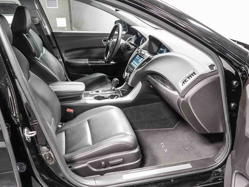 Used 2018 Acura TLX image 18