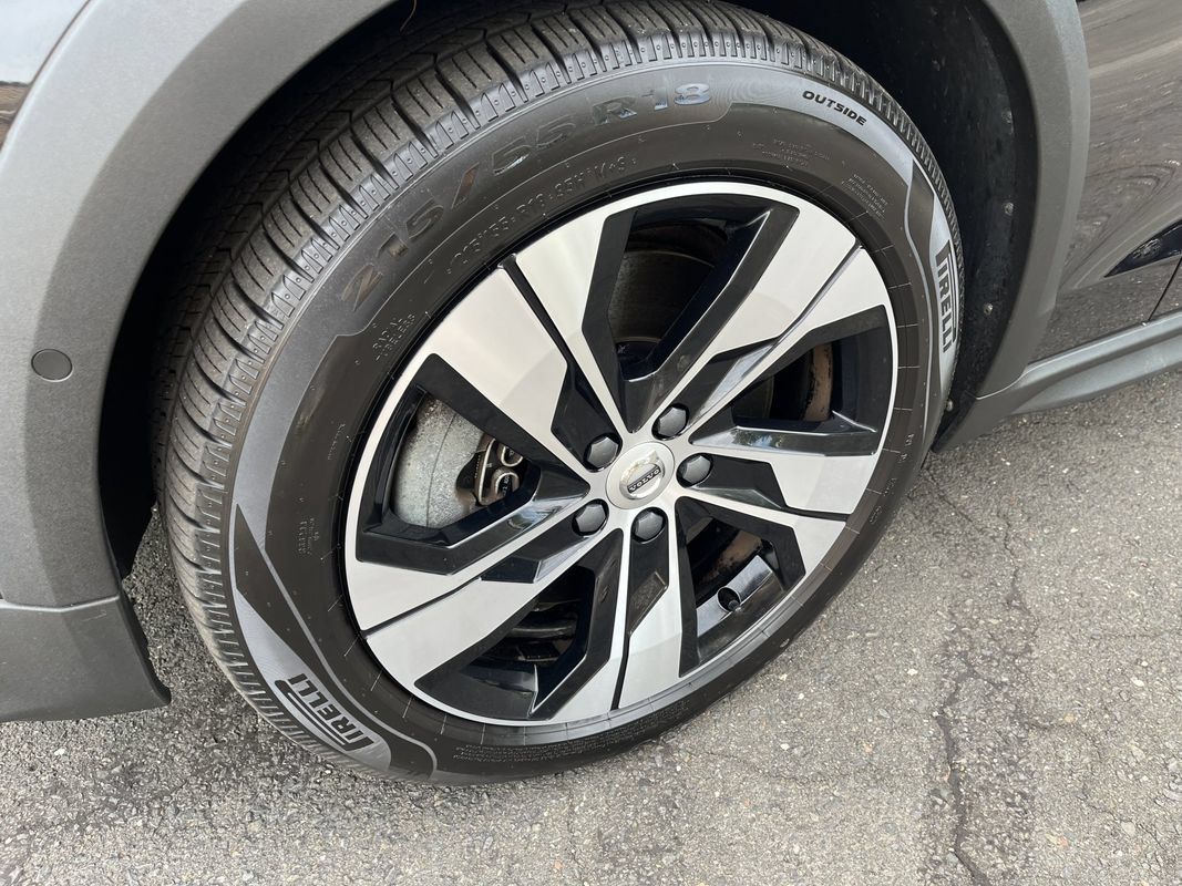 Used 2022 Volvo V60 T5 Cross Country AWD/4WD image 22
