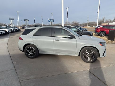 Used 2025 Mercedes-Benz GLE 350 4MATIC image 4