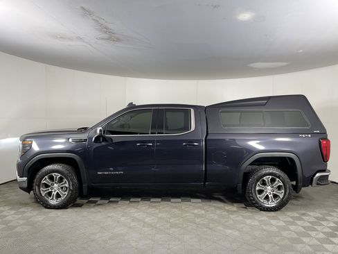 Used 2023 GMC Sierra 1500 SLE image 3