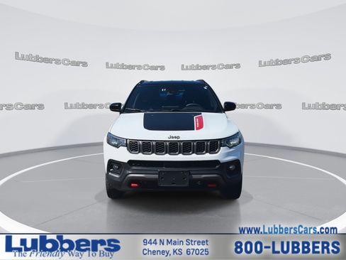 Used 2025 Jeep Compass Trailhawk w/ Trailer Tow Group image 3