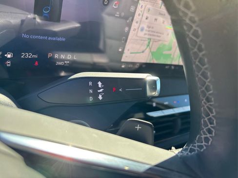 Used 2025 Buick Enclave Preferred w/ LPO, All-Weather Package image 38