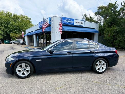 Used 2011 BMW 528i Sedan RWD image 11