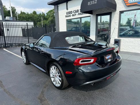 Used 2020 FIAT 124 Spider Lusso RWD image 4