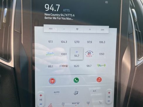 Used 2024 Ford Edge SEL image 25