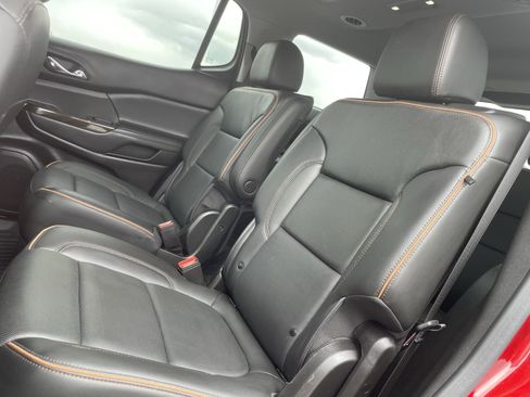 Used 2023 GMC Acadia AT4 w/ Technology Package AWD/4WD image 13