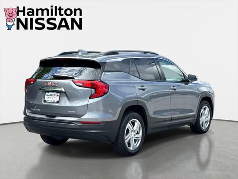 Used 2018 GMC Terrain SLE w/ Driver Convenience Package AWD/4WD image 2