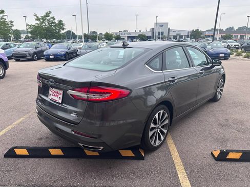 Used 2020 Ford Fusion SE AWD/4WD image 5