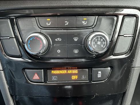 Used 2022 Buick Encore Preferred w/ Safety Package image 18