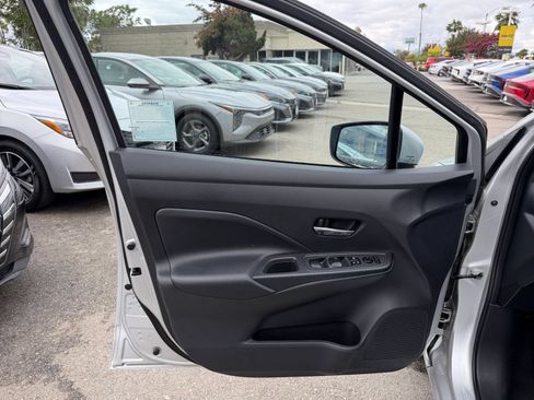 Used 2025 Nissan Versa SV FWD image 18