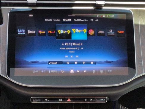 Used 2025 Mercedes-Benz E 350 Sedan image 17
