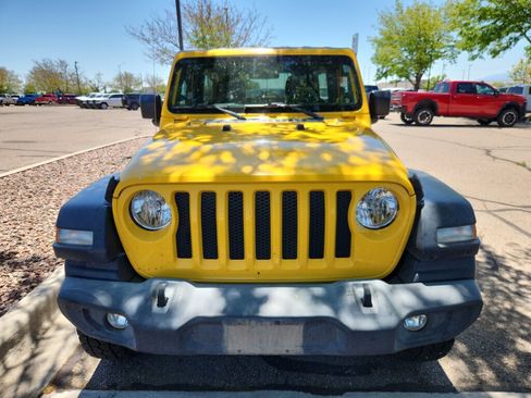 Used 2019 Jeep Wrangler Unlimited Sport S AWD/4WD image 2