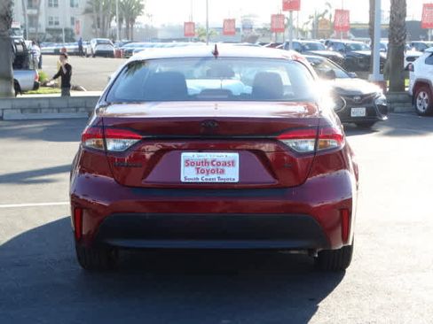 Used 2025 Toyota Corolla LE image 14