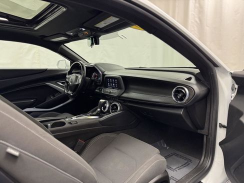 Used 2023 Chevrolet Camaro LT image 27