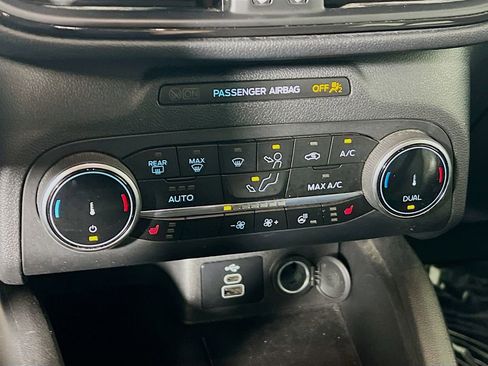 Used 2024 Ford Escape ST-Line image 14