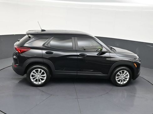 Used 2025 Chevrolet TrailBlazer LS FWD image 18