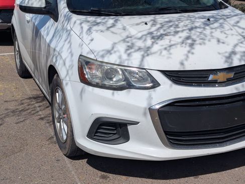 Used 2017 Chevrolet Sonic LT image 4