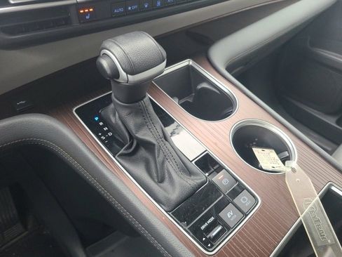 Used 2023 Toyota Sienna XLE image 25