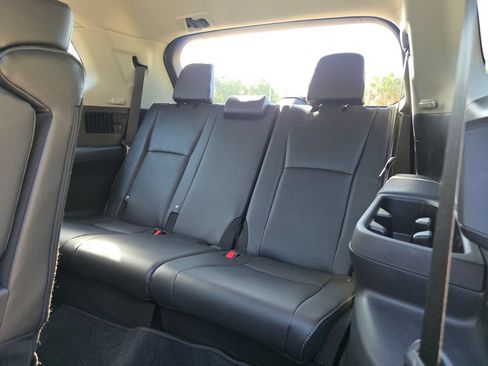 Used 2026 Toyota Grand Highlander AWD image 22