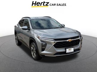 Used 2025 Chevrolet Trax LT video 1