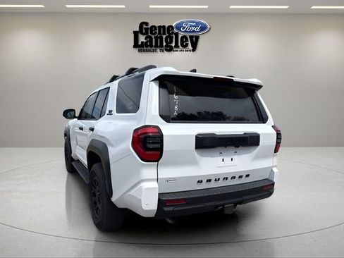 Used 2025 Toyota 4Runner TRD Off-Road Premium AWD/4WD image 21