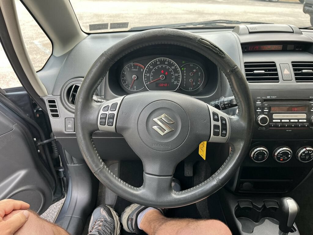 Used 2009 Suzuki SX4 AWD Hatchback w/ Touring Pkg image 22