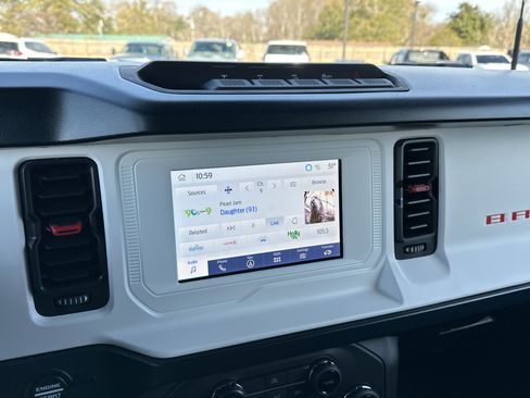 Used 2023 Ford Bronco Heritage Edition image 29