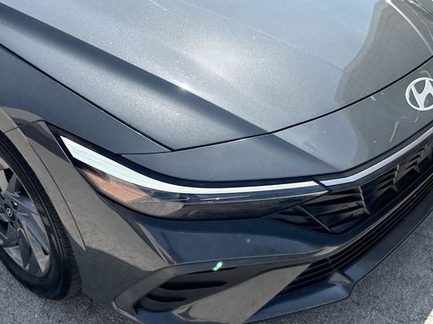 Used 2024 Hyundai Elantra SEL FWD image 31