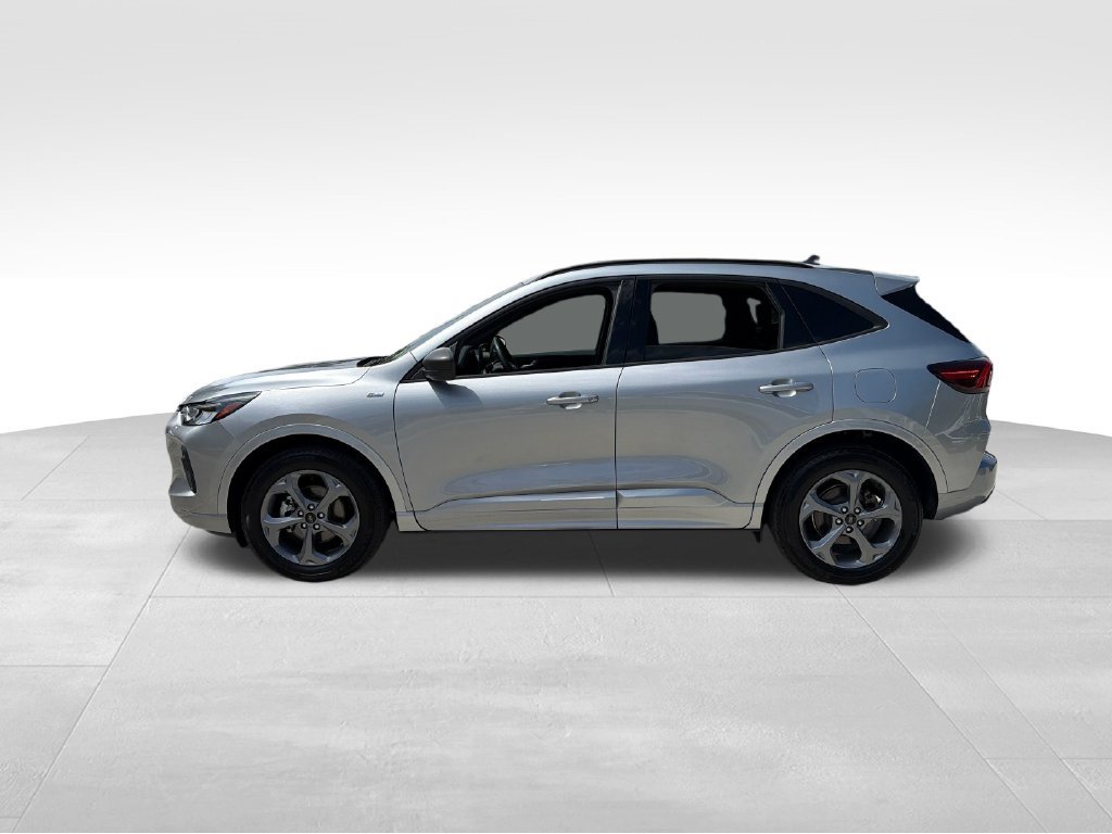 Used 2023 Ford Escape ST-Line w/ Tech Pack #1 AWD/4WD image 4