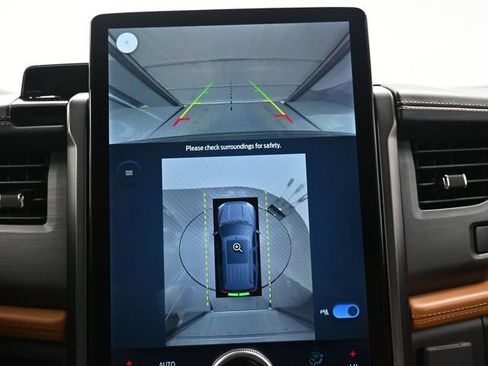 Used 2023 Ford Expedition Max Platinum image 17