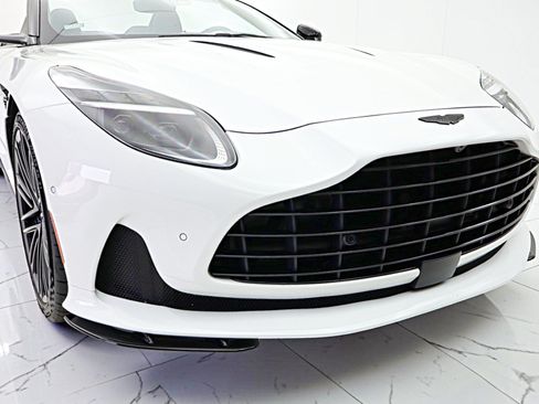 Used 2024 Aston Martin DB12 Convertible RWD image 19