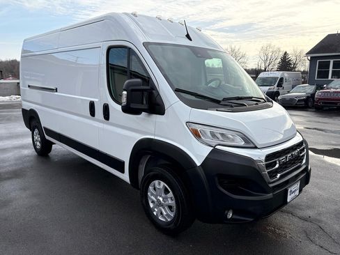 Used 2024 RAM ProMaster 2500 w/ Quick Order Package 22G SLT image 7