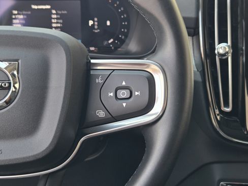 Certified 2023 Volvo XC40 B4 Plus w/ Protection Package Premier FWD image 29