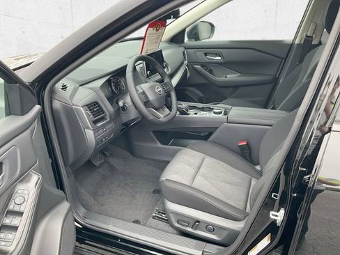 New 2026 Nissan Rogue SV w/ Cold Weather Package AWD/4WD image 11