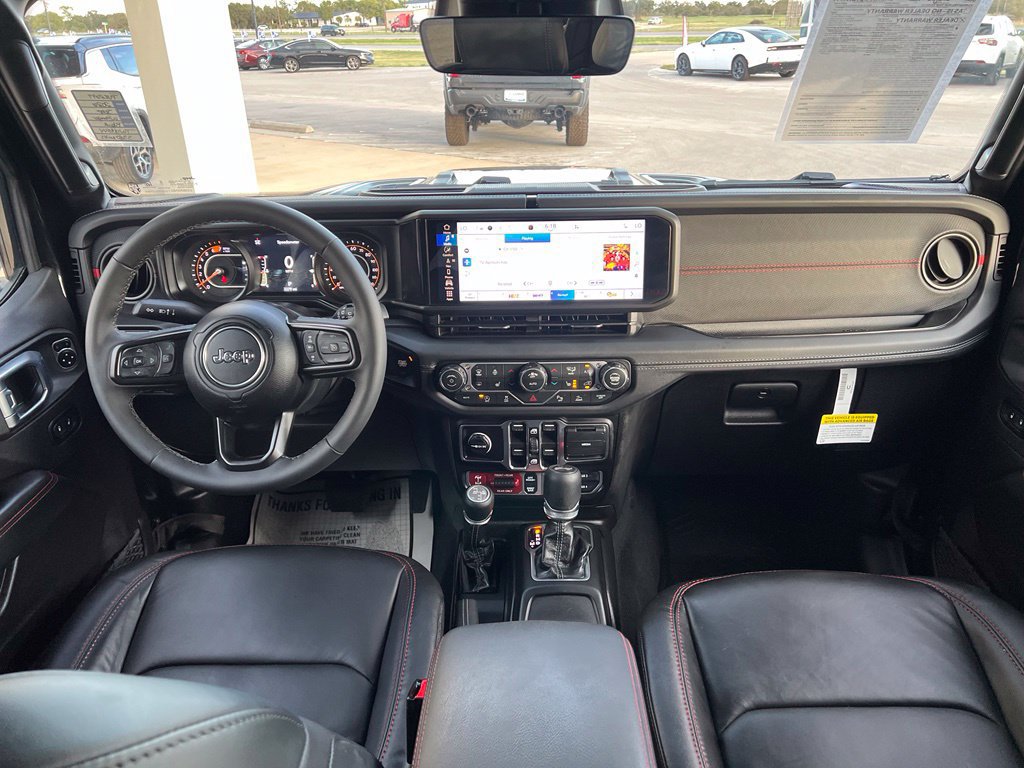 Used 2026 Jeep Wrangler Unlimited Rubicon AWD/4WD image 30