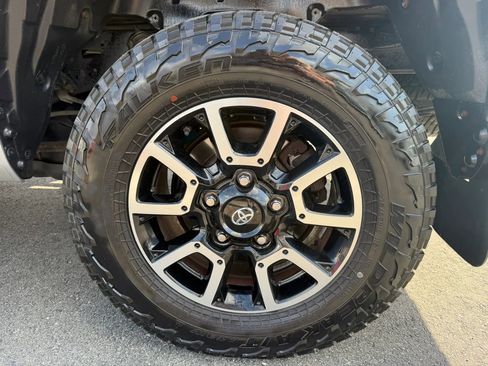 Used 2016 Toyota Tundra SR5 w/ TRD Off Road Package image 38