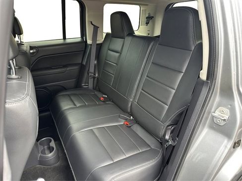 Used 2016 Jeep Patriot High Altitude image 37