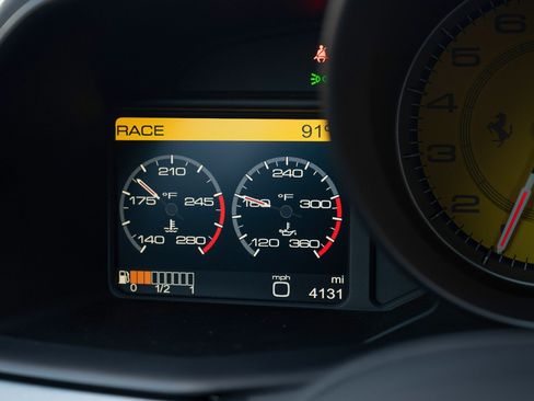 Used 2012 Ferrari 458 Italia Coupe RWD image 40
