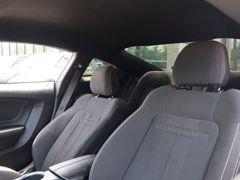 Used 2022 Ford Mustang Coupe RWD image 26