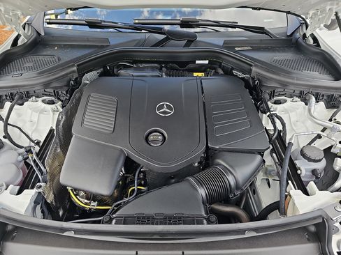 New 2026 Mercedes-Benz GLC 300 image 32