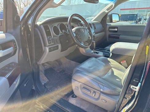 Used 2011 Toyota Sequoia Platinum image 8