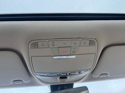 Used 2021 Mercedes-Benz C 300 4MATIC Sedan image 33