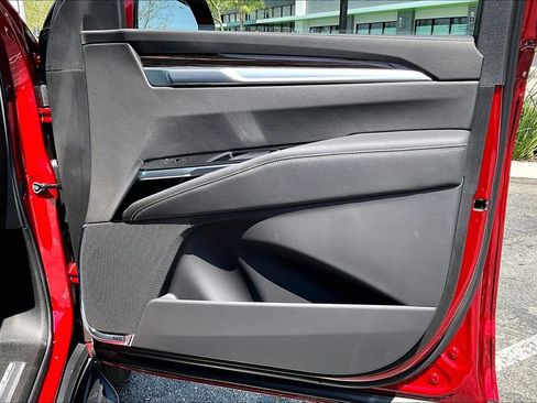 New 2026 Cadillac Escalade 4WD w/ LPO, Floor Liner Package image 35