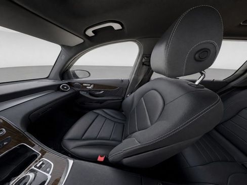 Used 2019 Mercedes-Benz GLC 300 image 16