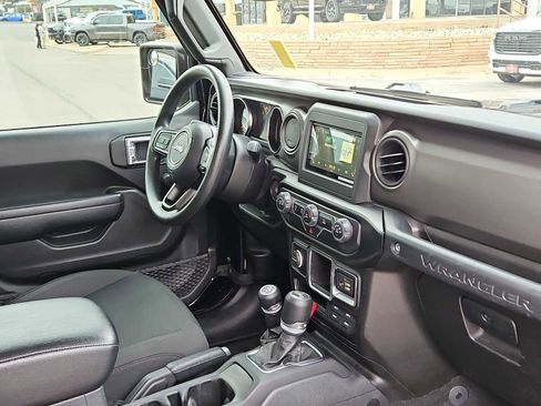 Used 2021 Jeep Wrangler Sport image 16